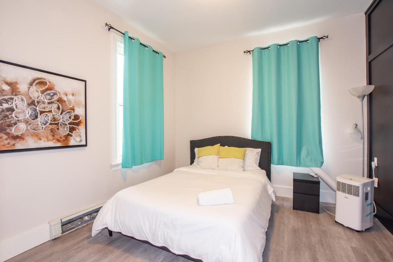 Apartmán Charming Niagara Region Apt. Newly Renovated! Sainte-Catherine Exteriér fotografie